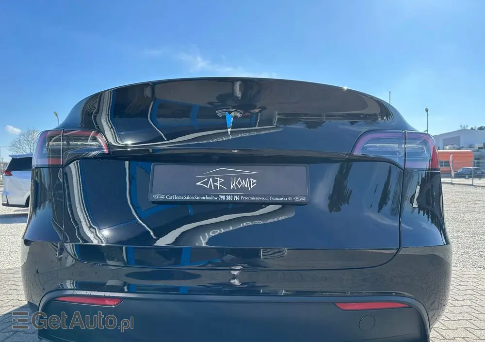 TESLA Model Y RWD