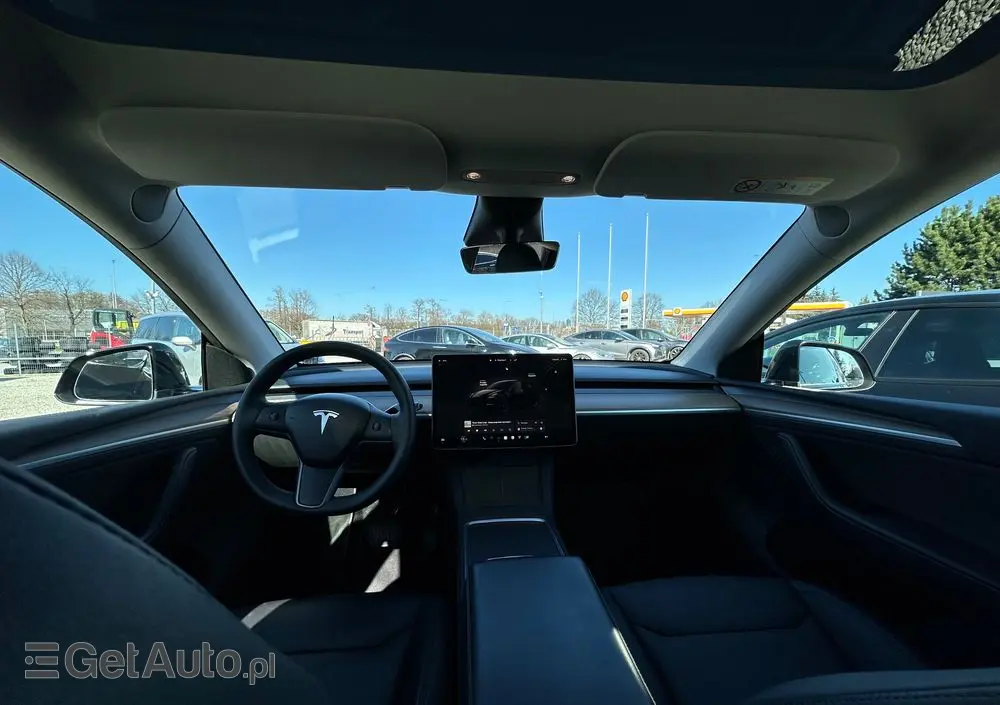 TESLA Model Y RWD