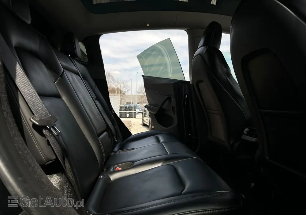 TESLA Model Y RWD