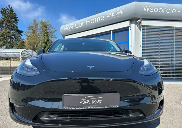 TESLA Model Y RWD