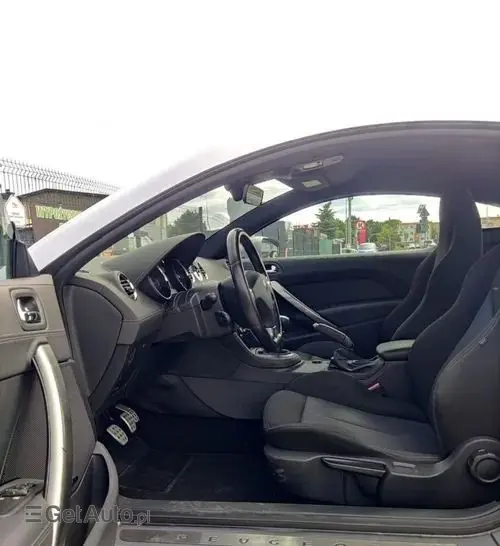 PEUGEOT RCZ 