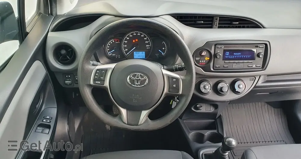 TOYOTA Yaris 1.5 Active