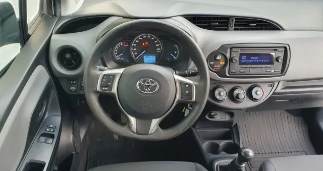 TOYOTA Yaris 1.5 Active