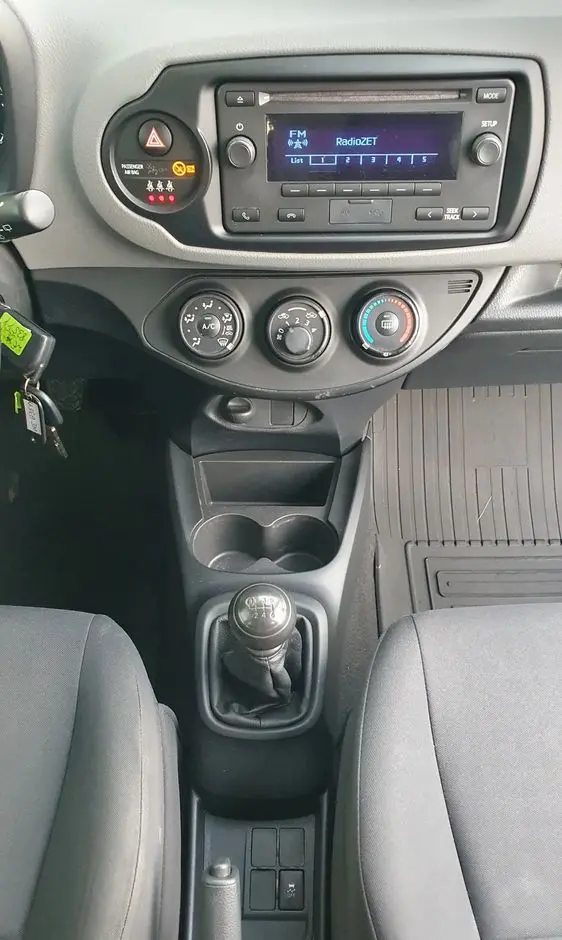TOYOTA Yaris 1.5 Active