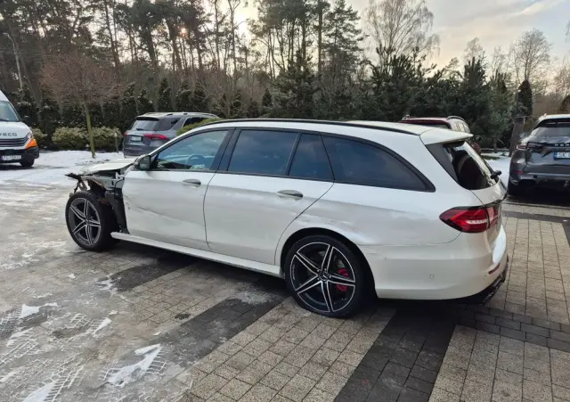 MERCEDES-BENZ Klasa E 