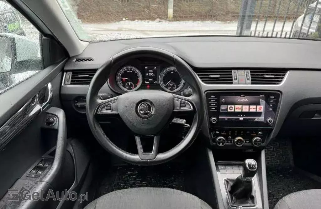 SKODA Octavia 