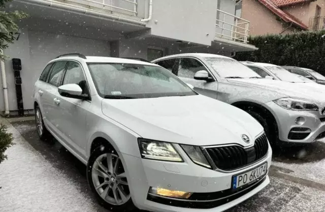 SKODA Octavia 