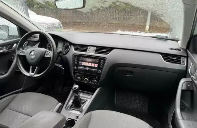 SKODA Octavia 