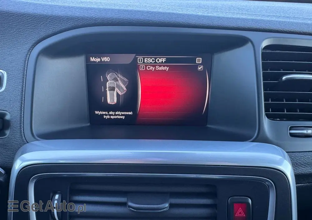 VOLVO V60 Cross Country D3 Momentum