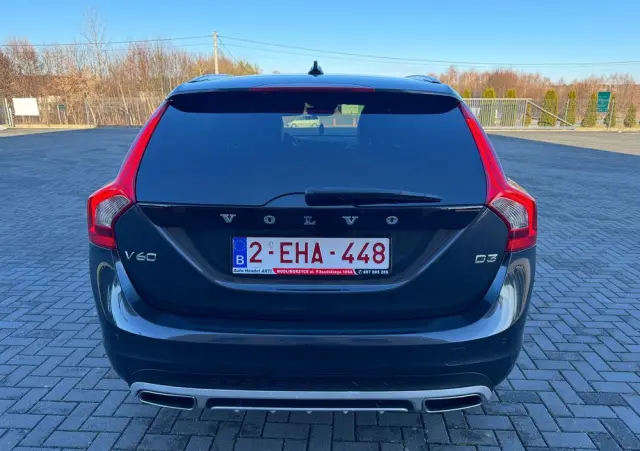 VOLVO V60 Cross Country D3 Momentum