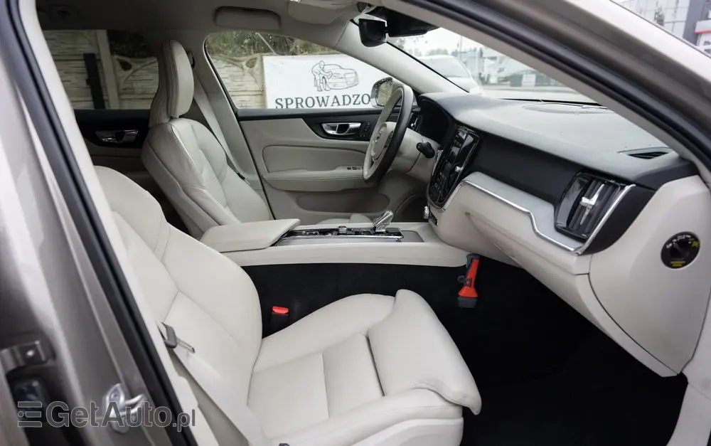 VOLVO V60 B4 B Geartronic Inscription