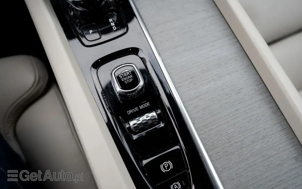 VOLVO V60 B4 B Geartronic Inscription