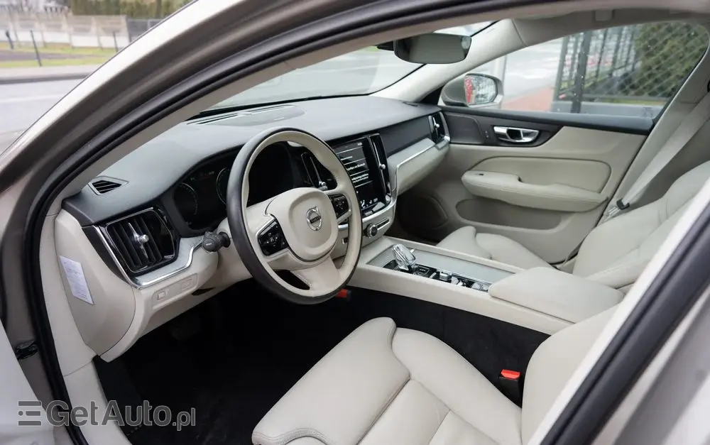 VOLVO V60 B4 B Geartronic Inscription