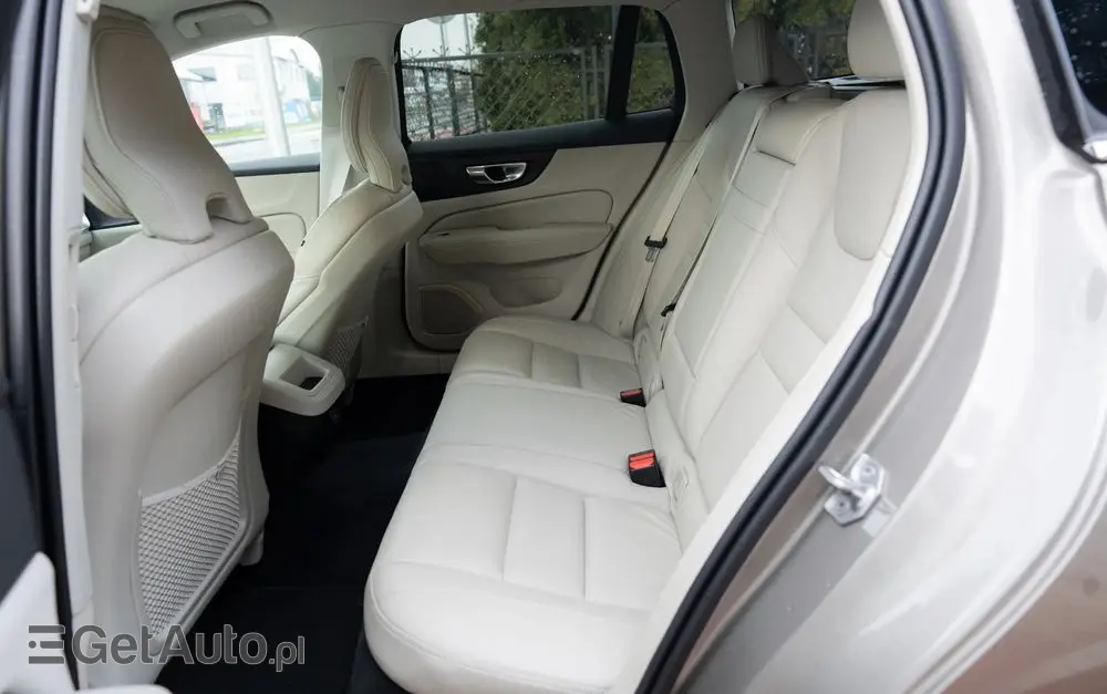 VOLVO V60 B4 B Geartronic Inscription