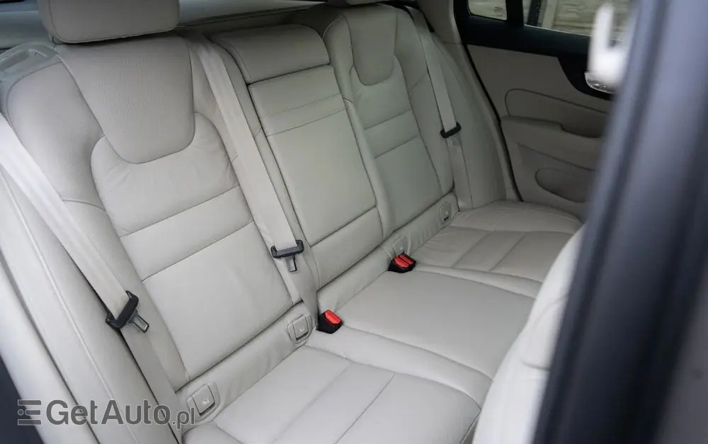 VOLVO V60 B4 B Geartronic Inscription