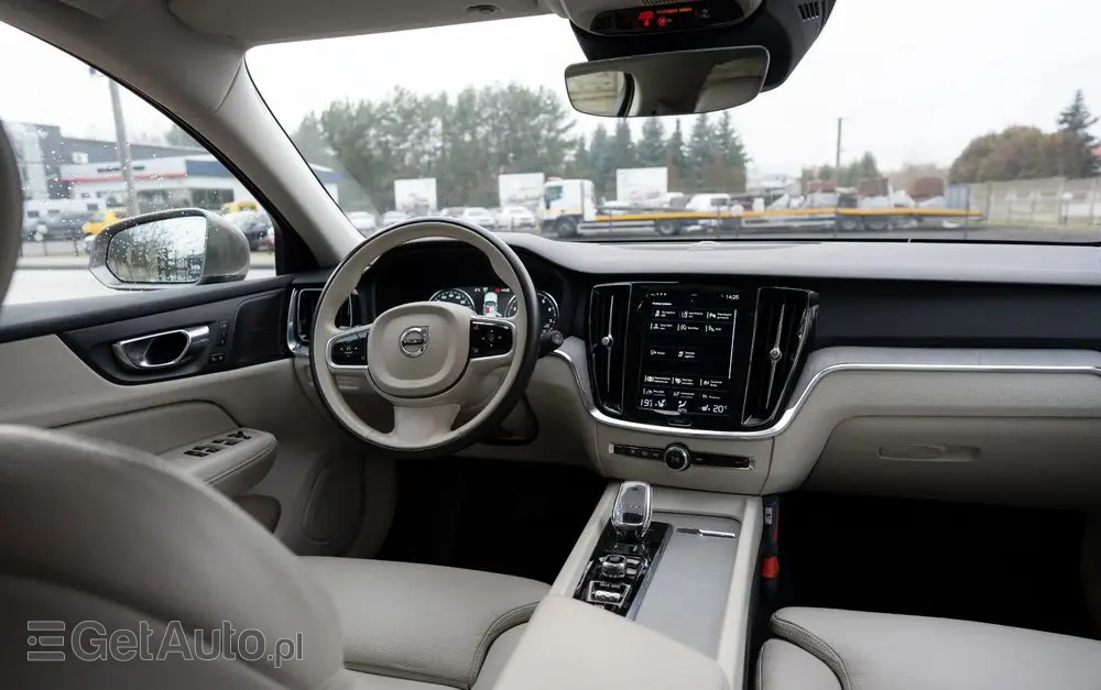 VOLVO V60 B4 B Geartronic Inscription