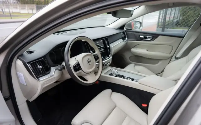 VOLVO V60 B4 B Geartronic Inscription