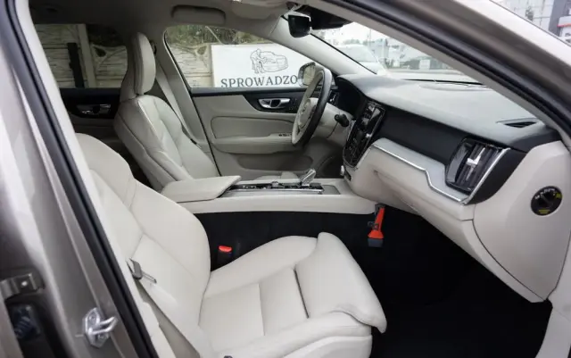 VOLVO V60 B4 B Geartronic Inscription