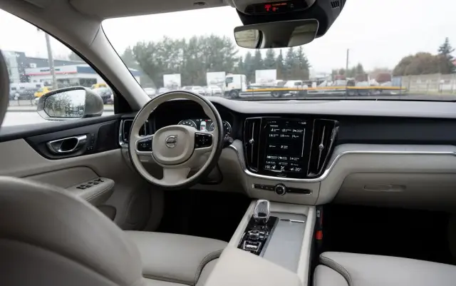 VOLVO V60 B4 B Geartronic Inscription