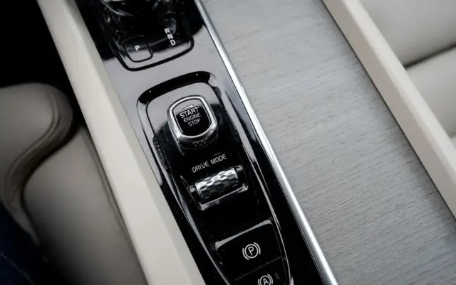 VOLVO V60 B4 B Geartronic Inscription