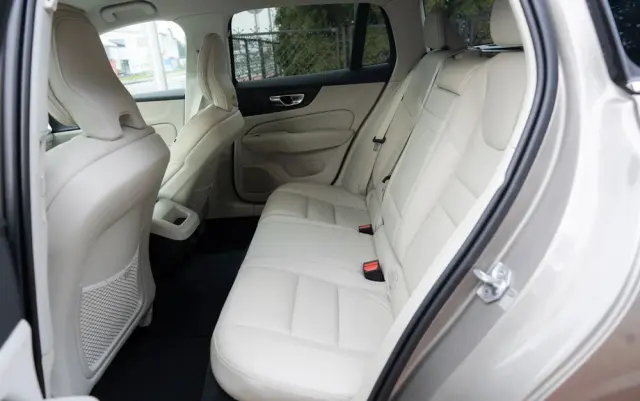 VOLVO V60 B4 B Geartronic Inscription