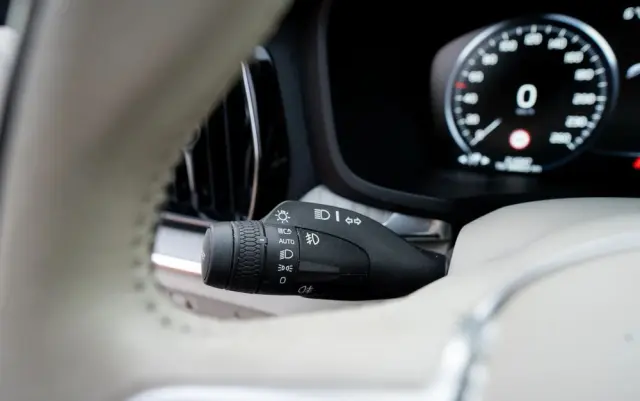 VOLVO V60 B4 B Geartronic Inscription