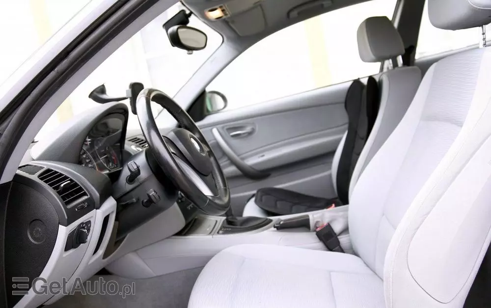 BMW Seria 1 118d Sport Line