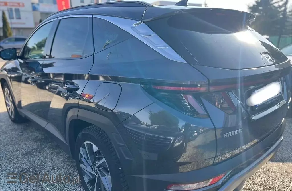 HYUNDAI Tucson 