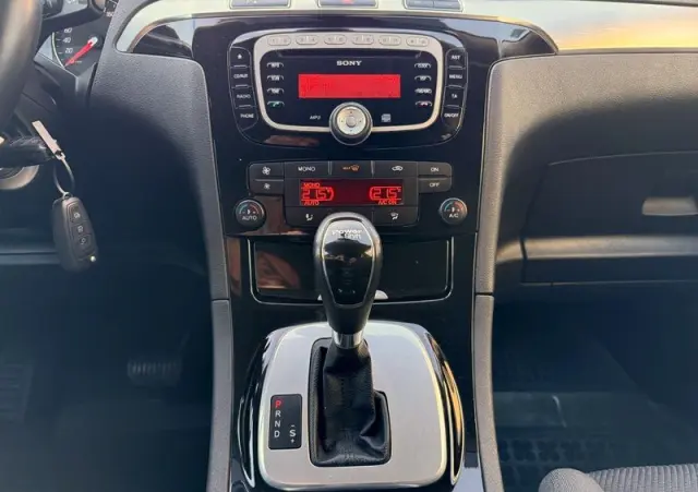FORD S-Max 2.0 T Trend MPS6