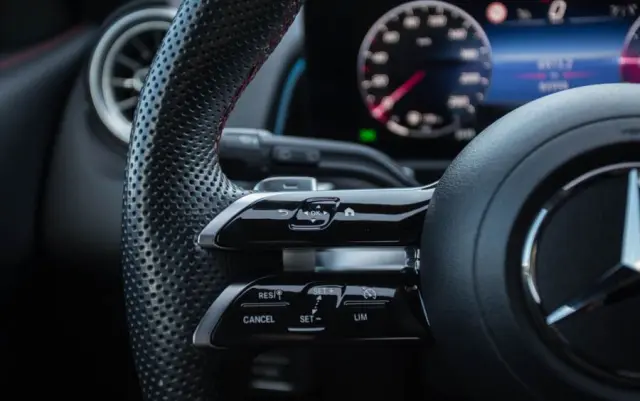 MERCEDES-BENZ GLB 220 d 4Matic 8G-DCT Edition AMG Line