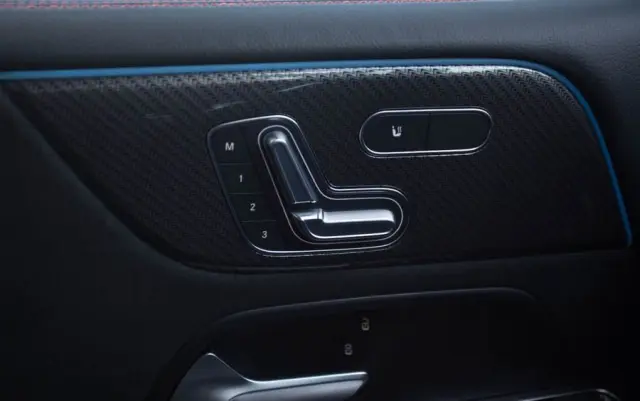 MERCEDES-BENZ GLB 220 d 4Matic 8G-DCT Edition AMG Line