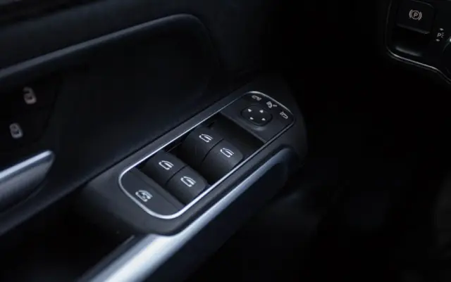 MERCEDES-BENZ GLB 220 d 4Matic 8G-DCT Edition AMG Line