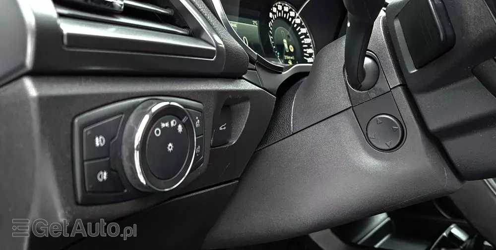 FORD Mondeo 2.0 TDCi Titanium PowerShift