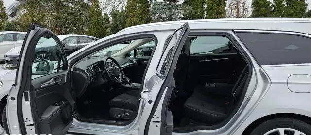 FORD Mondeo 2.0 TDCi Titanium PowerShift