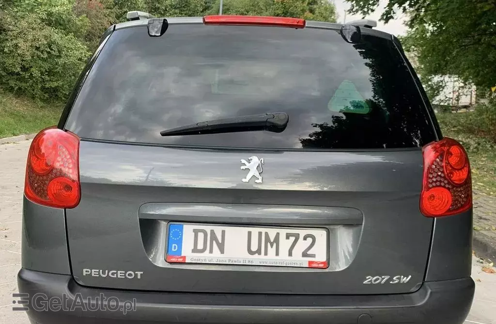 PEUGEOT 207 