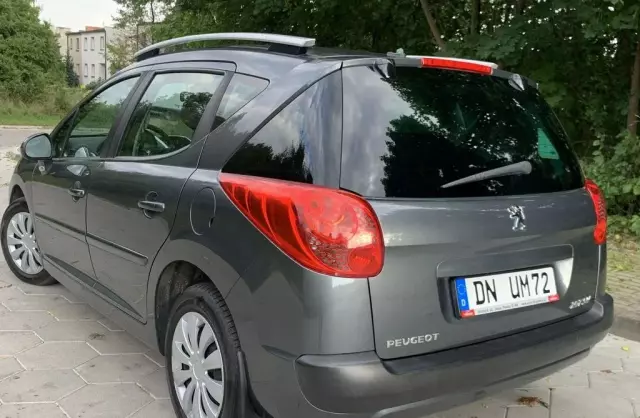 PEUGEOT 207 