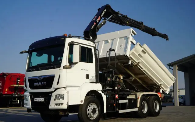 MAN TGS 26.420 / 6x4 / WYWROTKA 2 STRONNA / HYDROBURTA / BORDMATIC + HDS HIAB 188 B-3 / ROTATOR / CHWYTAK / PILOT / EURO 6 