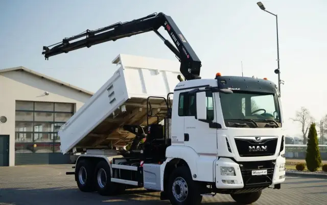 MAN TGS 26.420 / 6x4 / WYWROTKA 2 STRONNA / HYDROBURTA / BORDMATIC + HDS HIAB 188 B-3 / ROTATOR / CHWYTAK / PILOT / EURO 6 