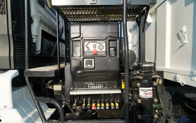 MAN TGS 26.420 / 6x4 / WYWROTKA 2 STRONNA / HYDROBURTA / BORDMATIC + HDS HIAB 188 B-3 / ROTATOR / CHWYTAK / PILOT / EURO 6 