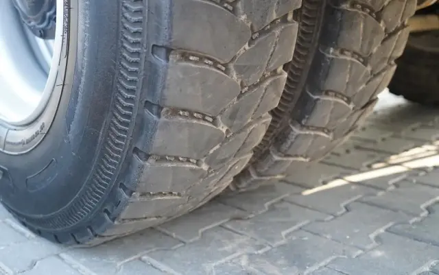 MAN TGS 26.420 / 6x4 / WYWROTKA 2 STRONNA / HYDROBURTA / BORDMATIC + HDS HIAB 188 B-3 / ROTATOR / CHWYTAK / PILOT / EURO 6 