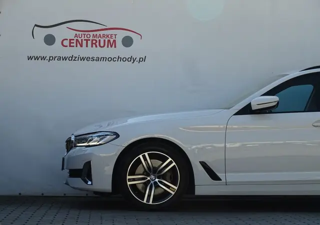 BMW Seria 5 530d mHEV Luxury Line sport