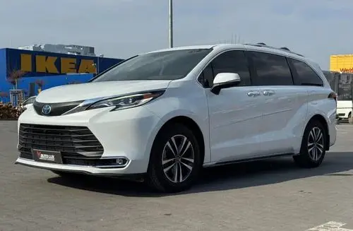 TOYOTA Sienna 