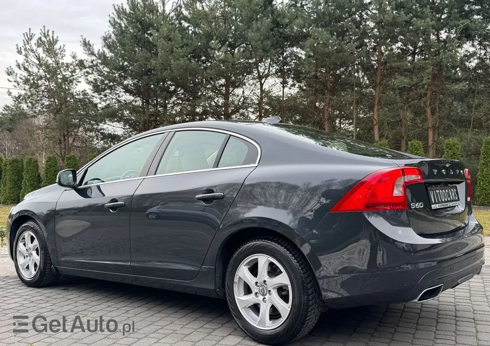 VOLVO S60 D4 Drive-E Momentum