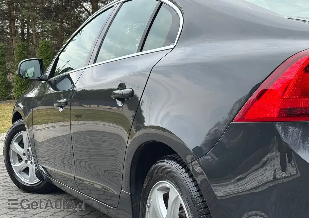 VOLVO S60 D4 Drive-E Momentum