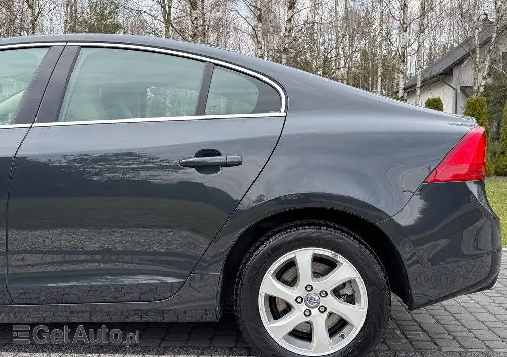 VOLVO S60 D4 Drive-E Momentum