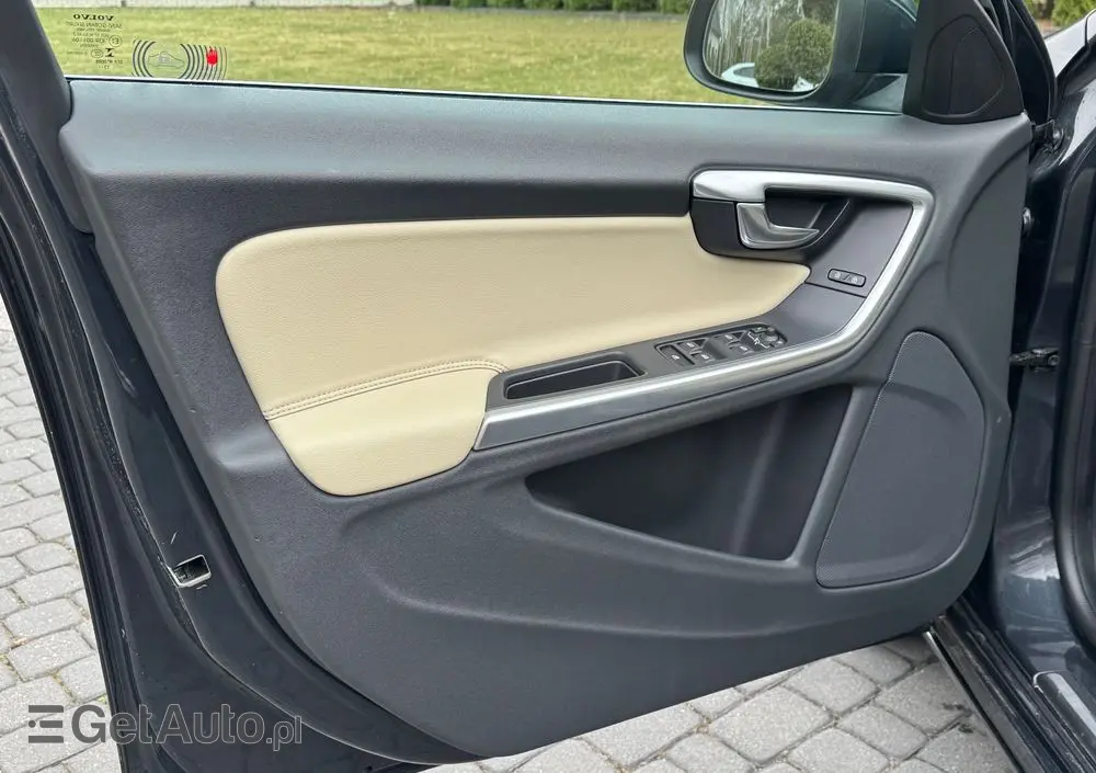 VOLVO S60 D4 Drive-E Momentum