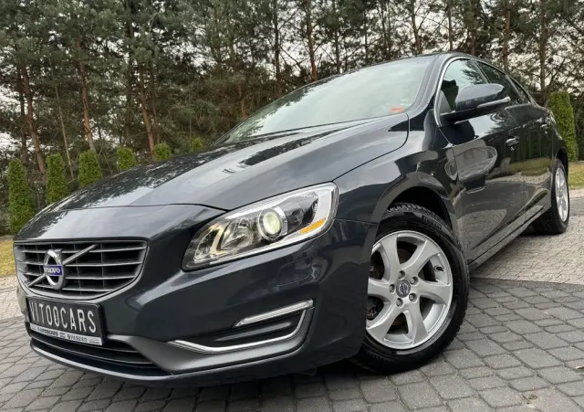 VOLVO S60 D4 Drive-E Momentum