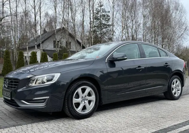 VOLVO S60 D4 Drive-E Momentum