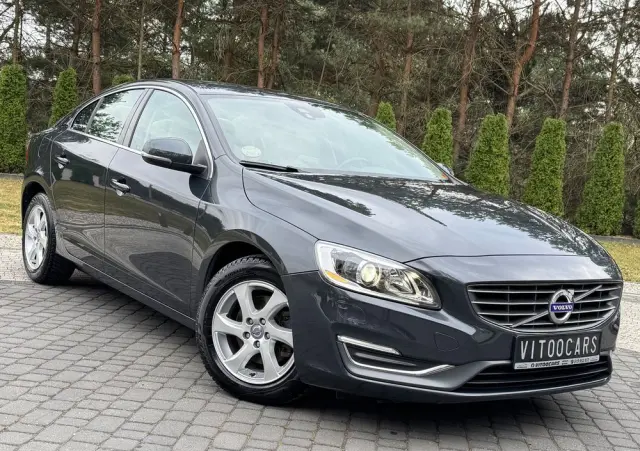 VOLVO S60 D4 Drive-E Momentum