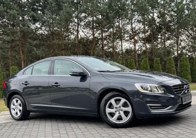VOLVO S60 D4 Drive-E Momentum